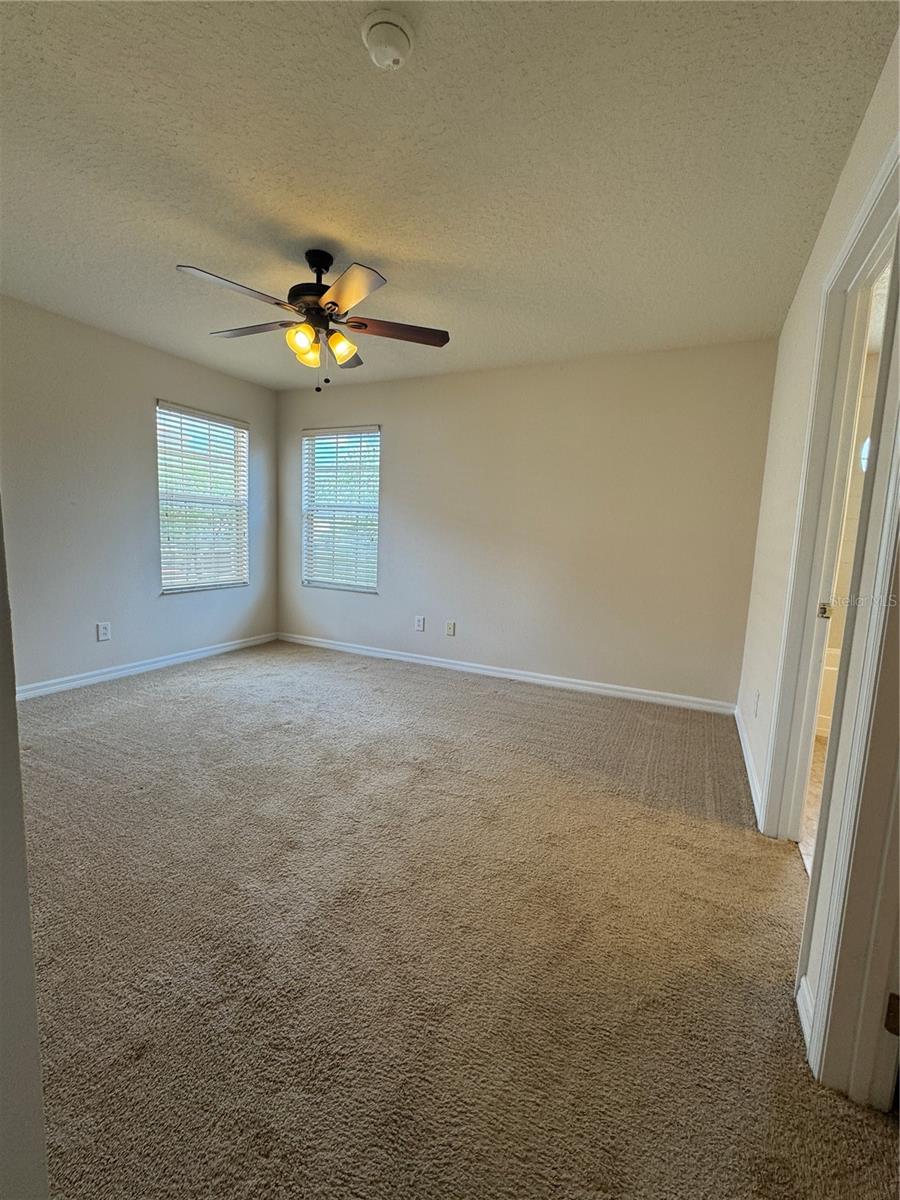 EAGLE CREEK - Residential Lease