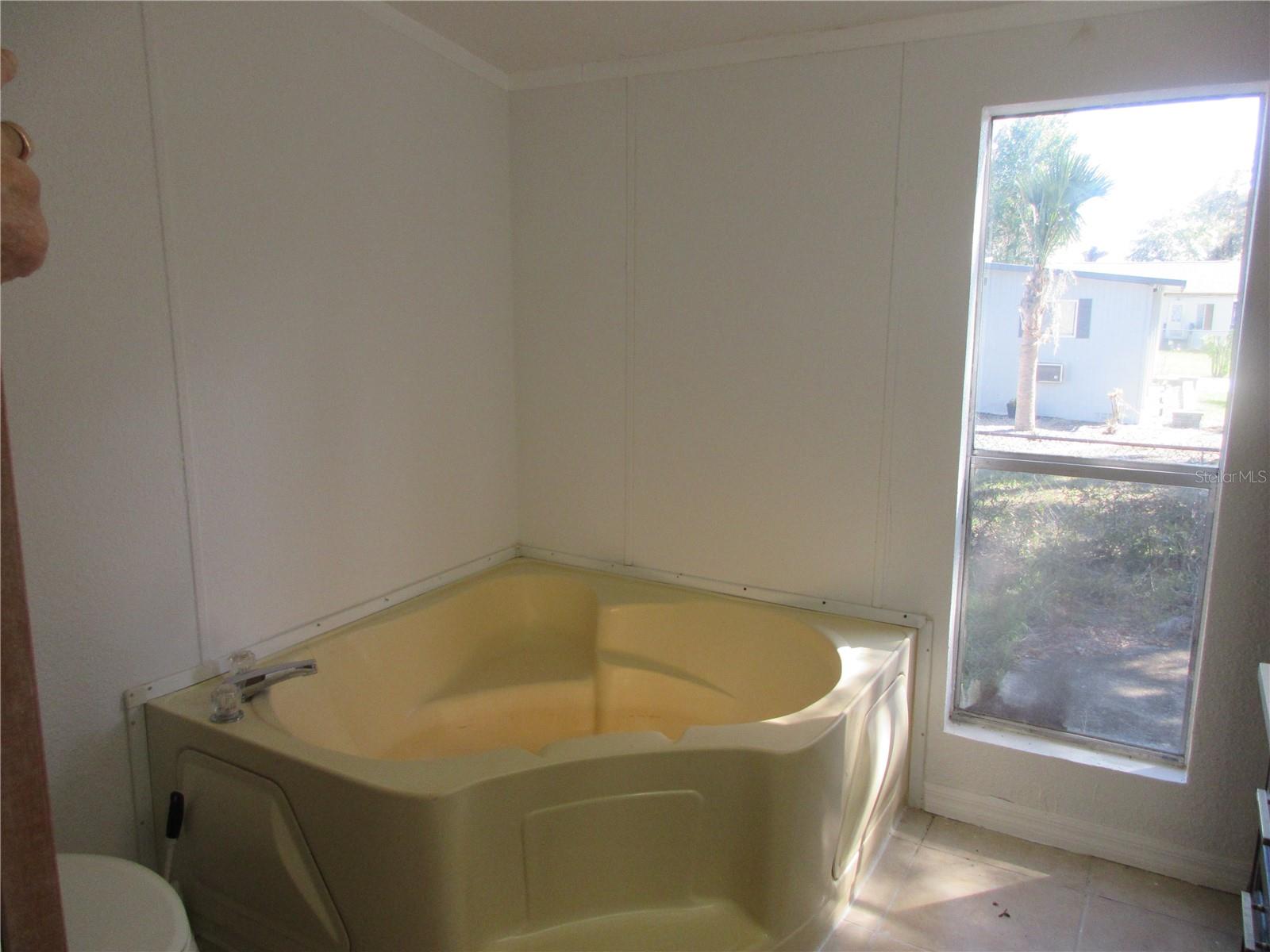 EAST MARION ESTATE - Residential