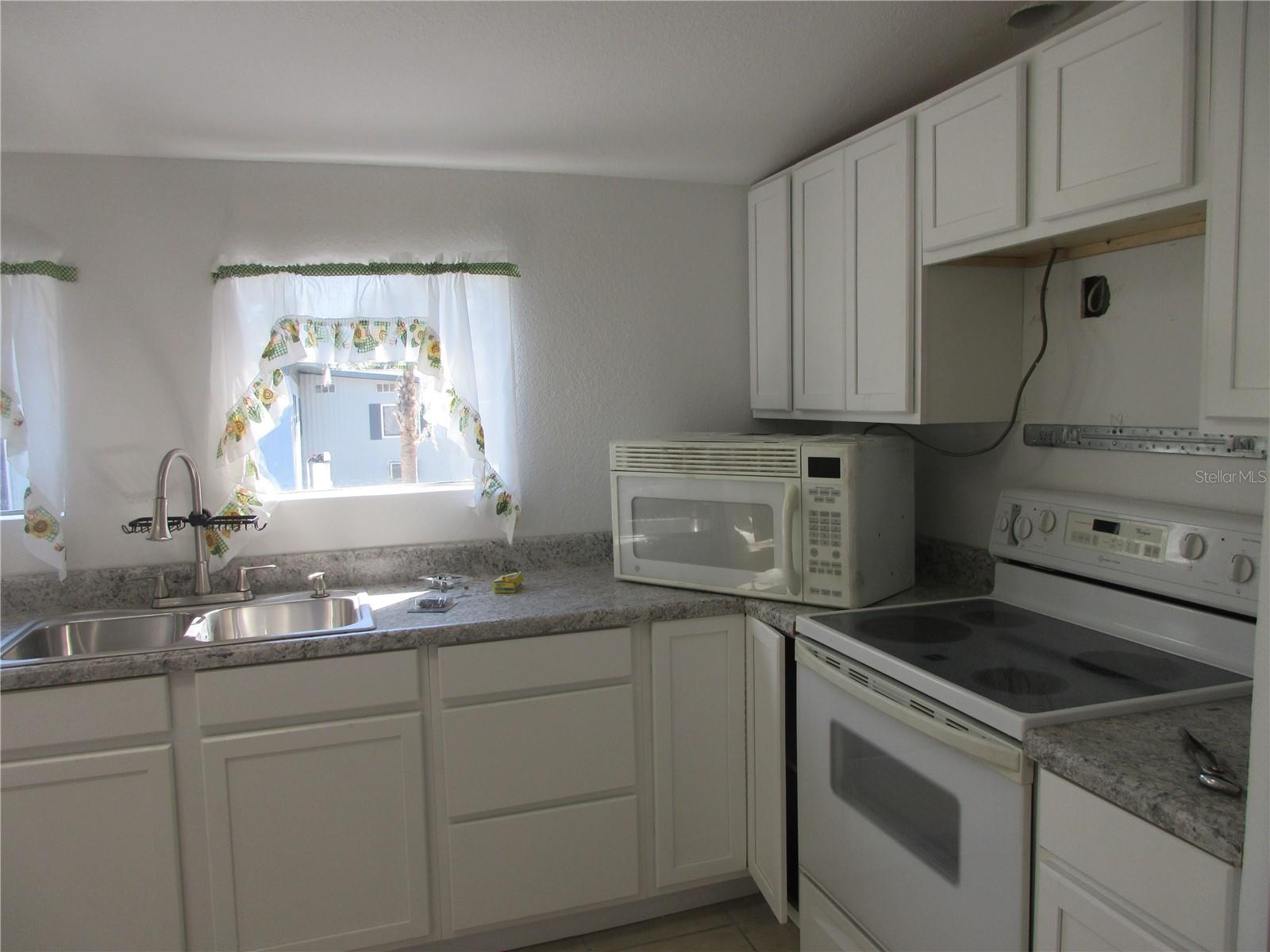 EAST MARION ESTATE - Residential