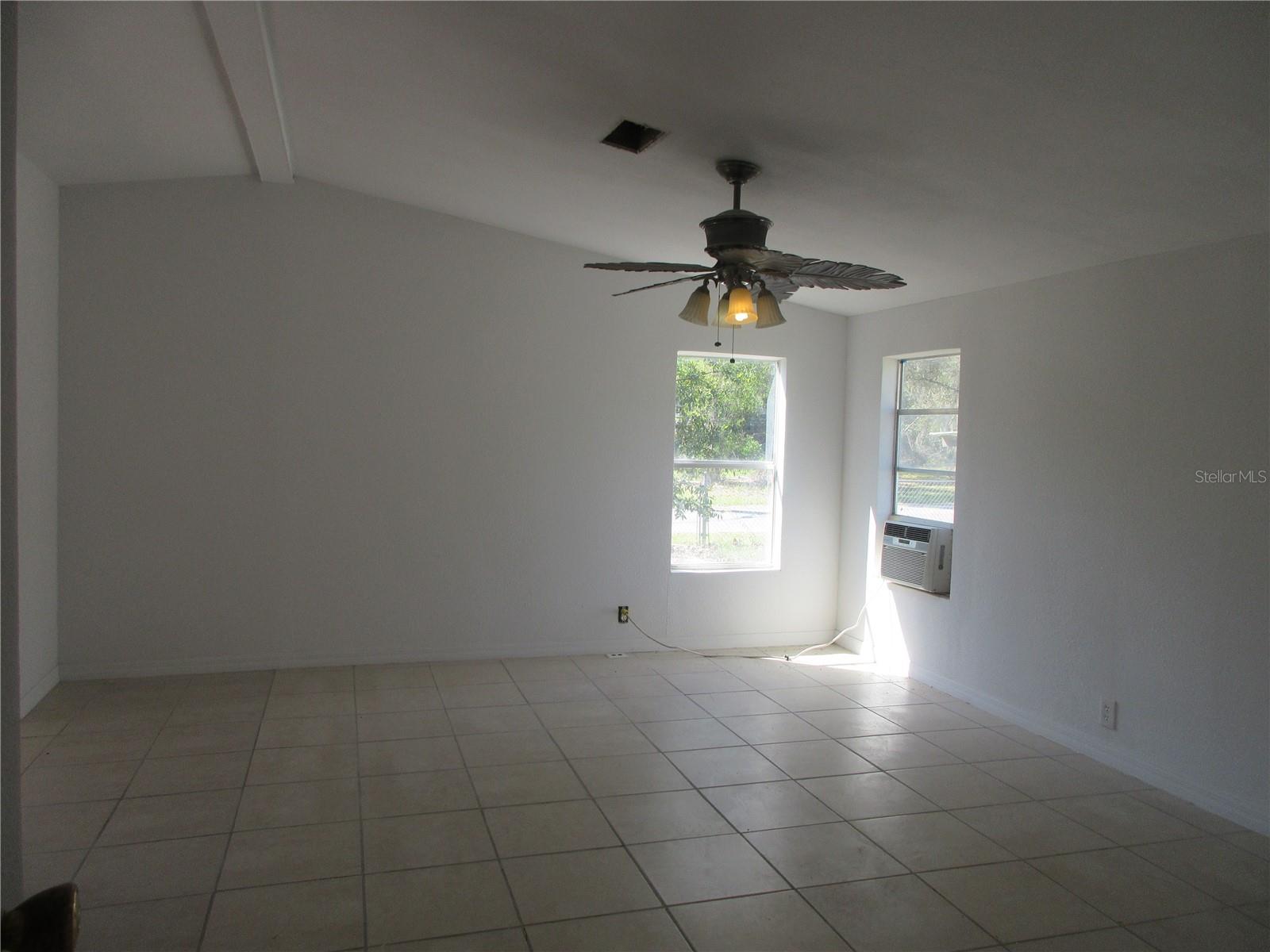 EAST MARION ESTATE - Residential