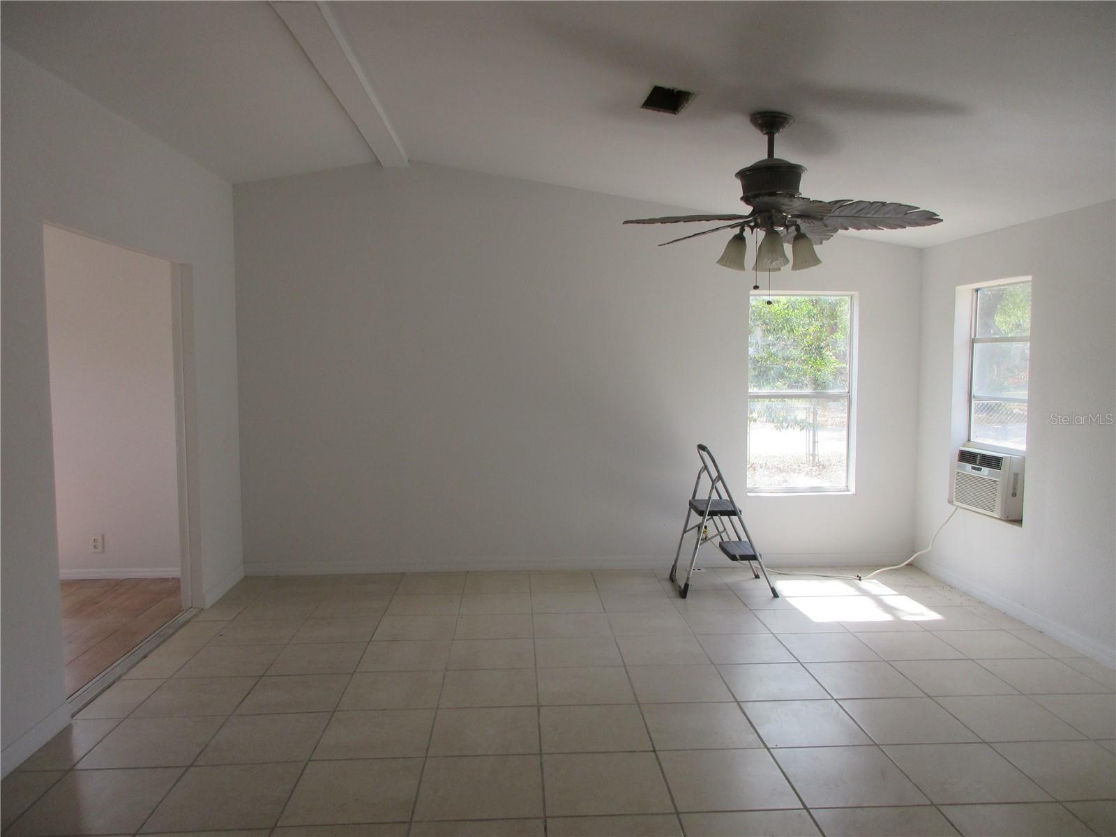 EAST MARION ESTATE - Residential