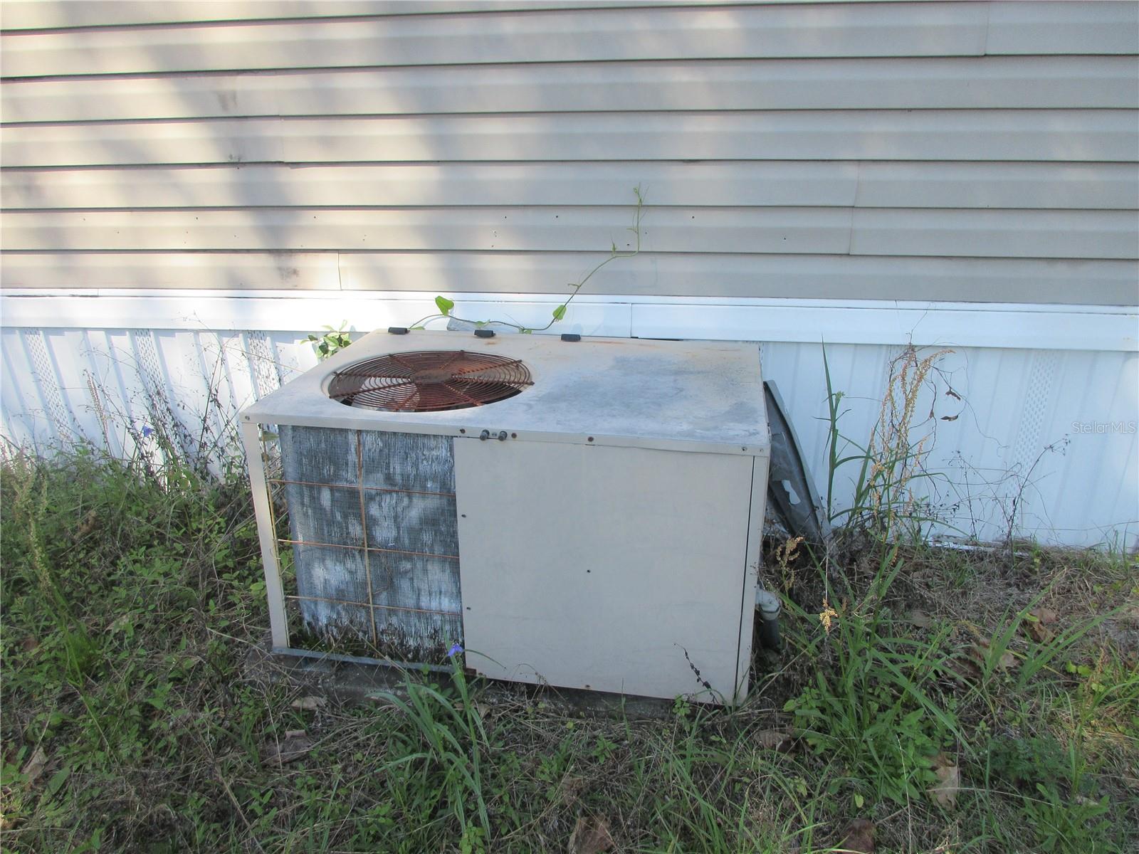 EAST MARION ESTATE - Residential