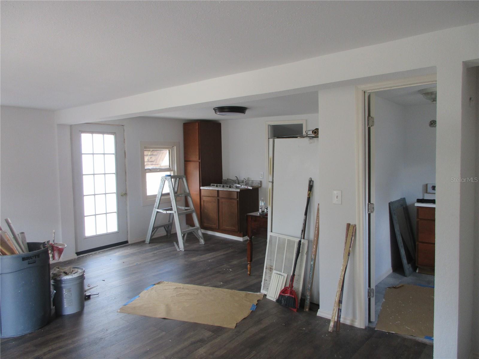 EAST MARION ESTATE - Residential