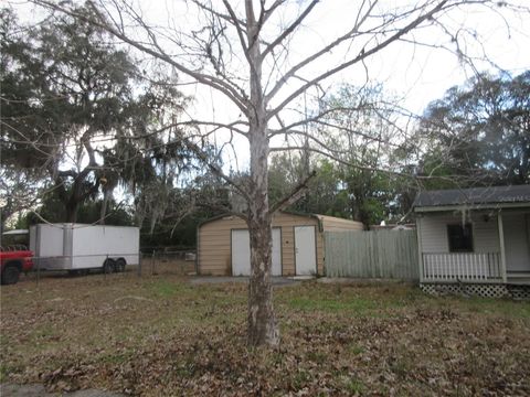 Tiny photo for 18601 SE 24th Lane, Ocklawaha, FL 32179 (MLS # OM719937)