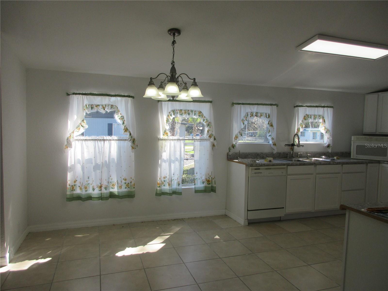 EAST MARION ESTATE - Residential