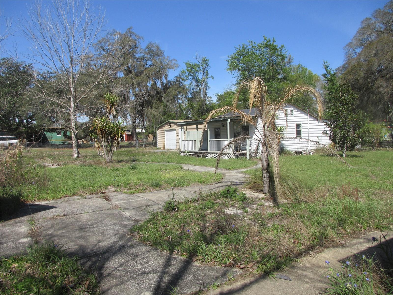 EAST MARION ESTATE - Residential