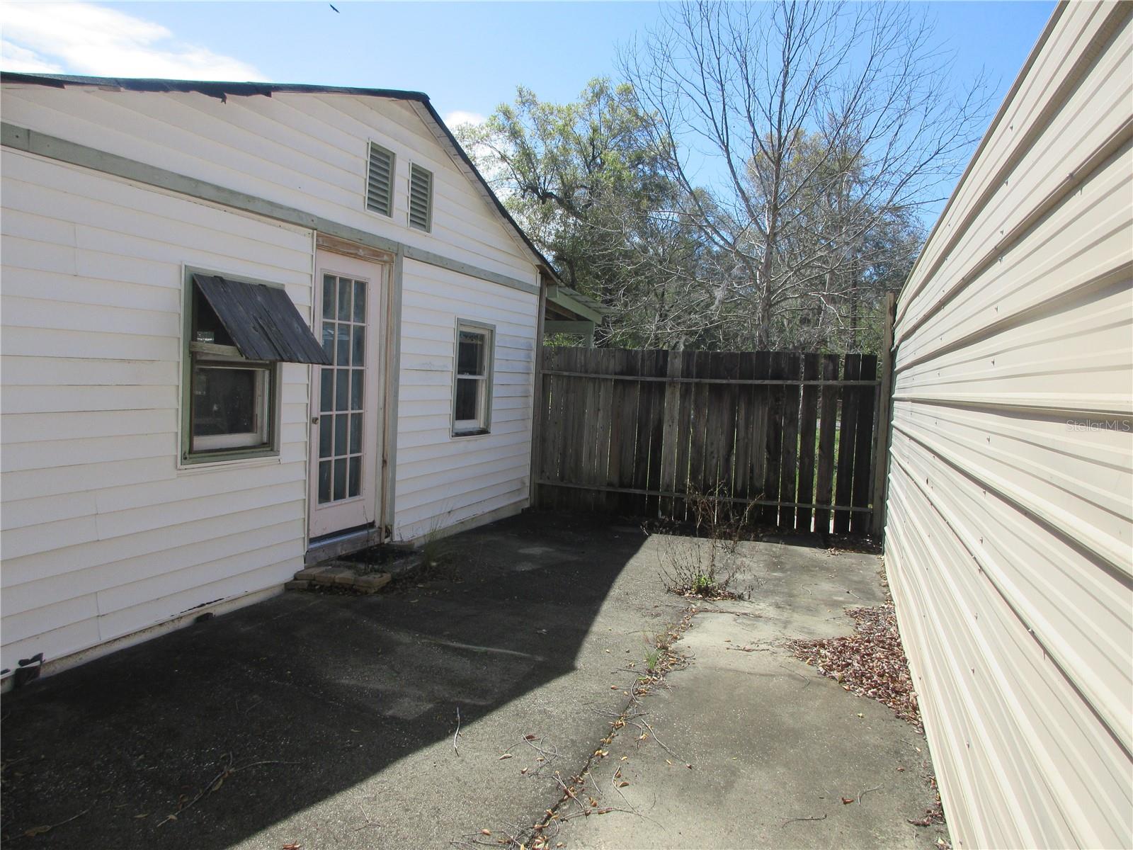 EAST MARION ESTATE - Residential