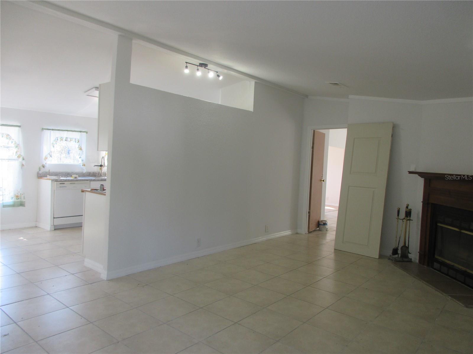 EAST MARION ESTATE - Residential