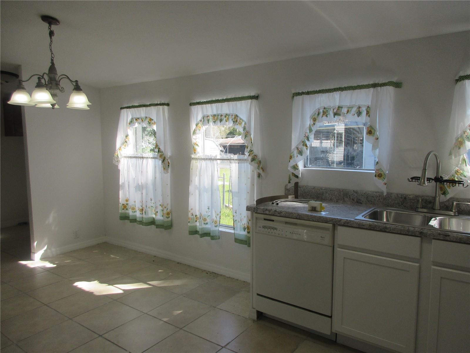 EAST MARION ESTATE - Residential