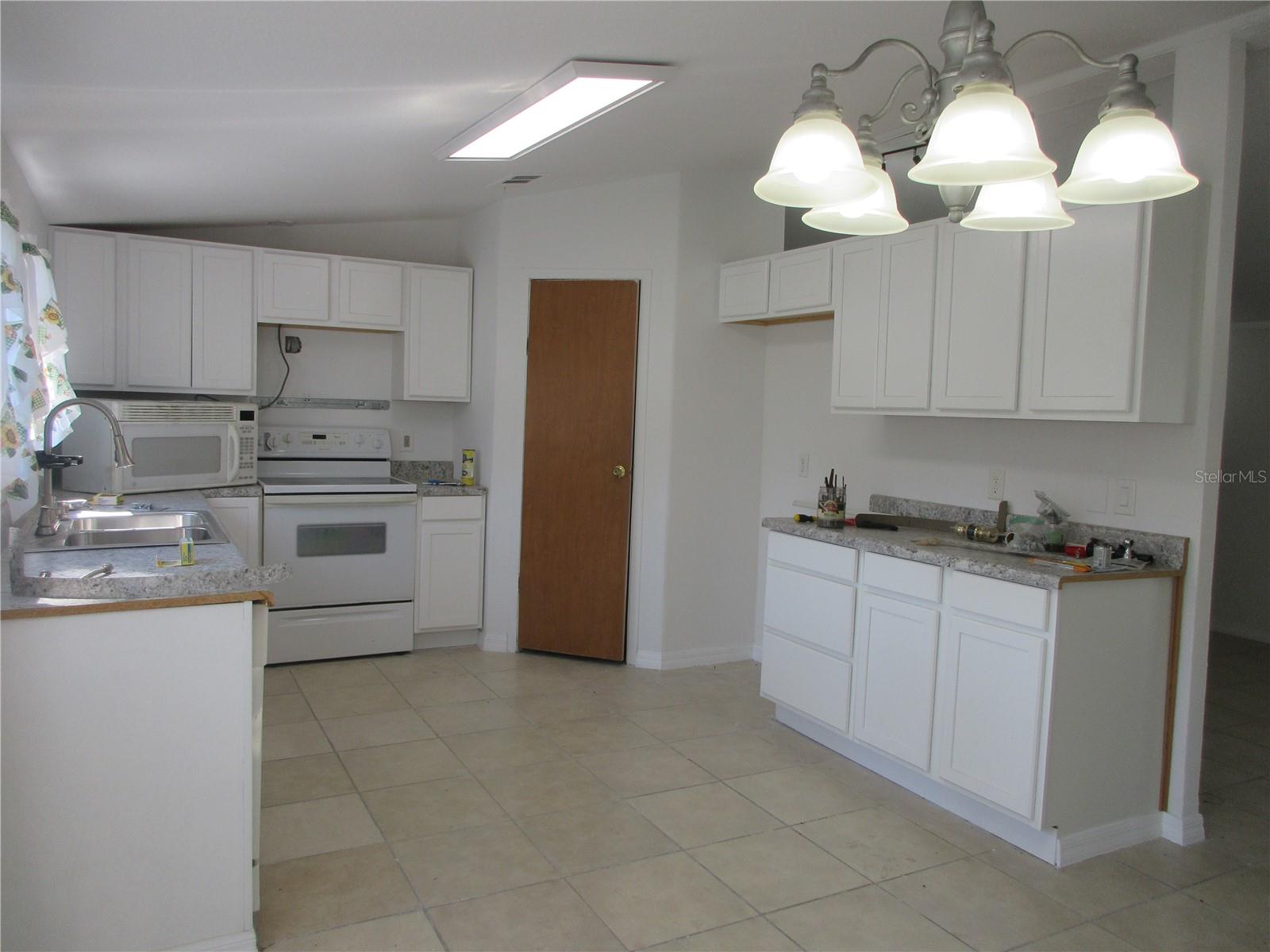 EAST MARION ESTATE - Residential