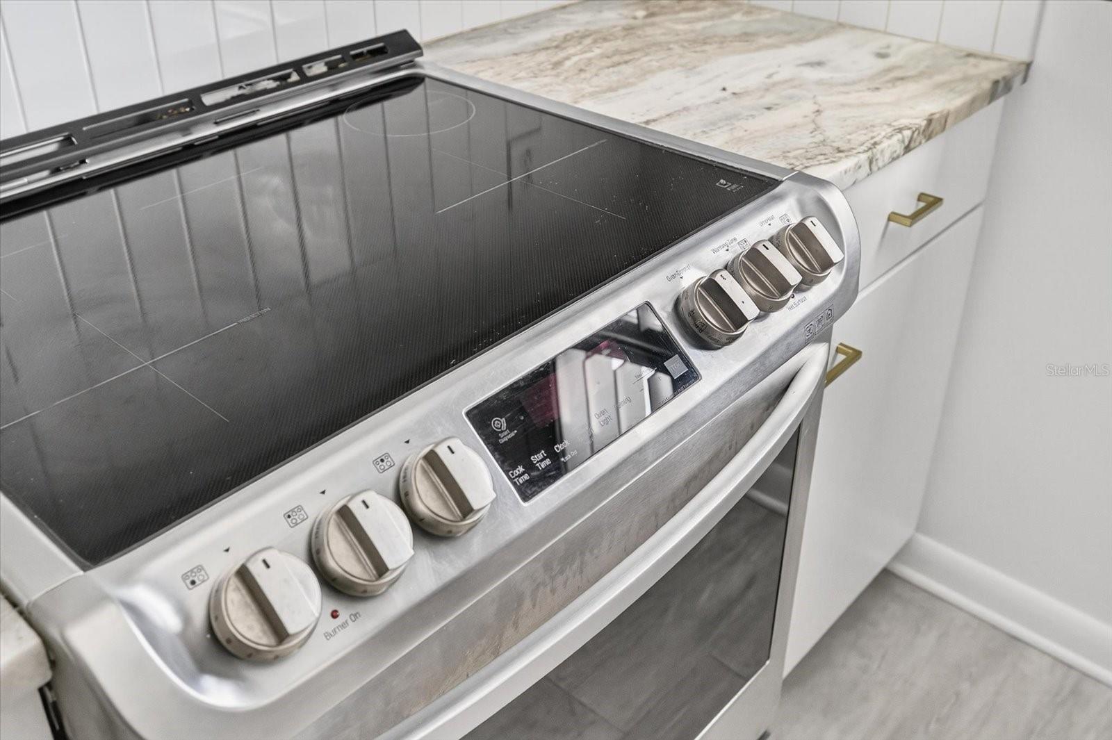 CHATEAU DE SEVILLE A CONDOMINI - Residential Lease