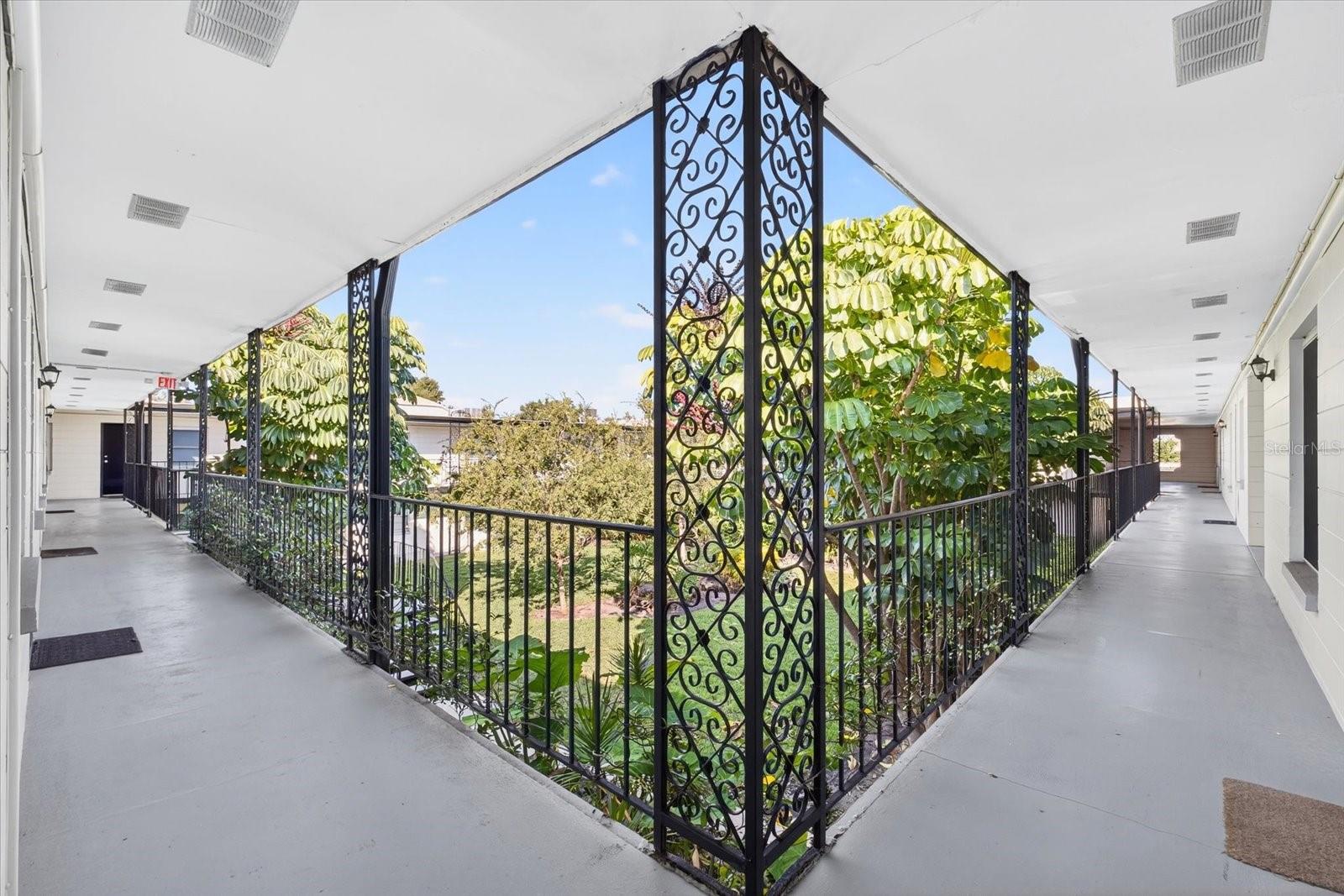 CHATEAU DE SEVILLE A CONDOMINI - Residential Lease