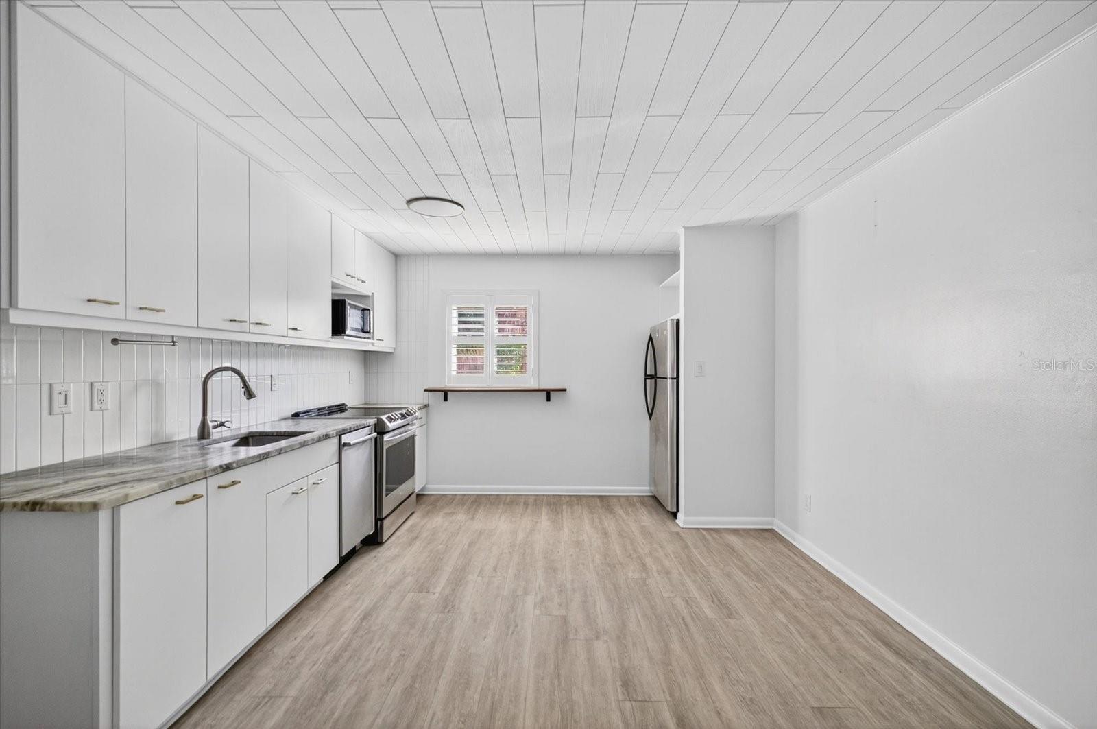 CHATEAU DE SEVILLE A CONDOMINI - Residential Lease