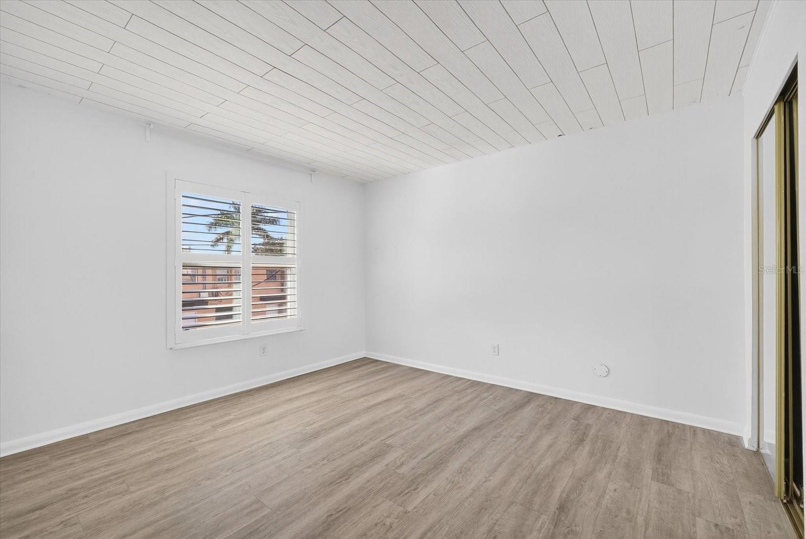 CHATEAU DE SEVILLE A CONDOMINI - Residential Lease