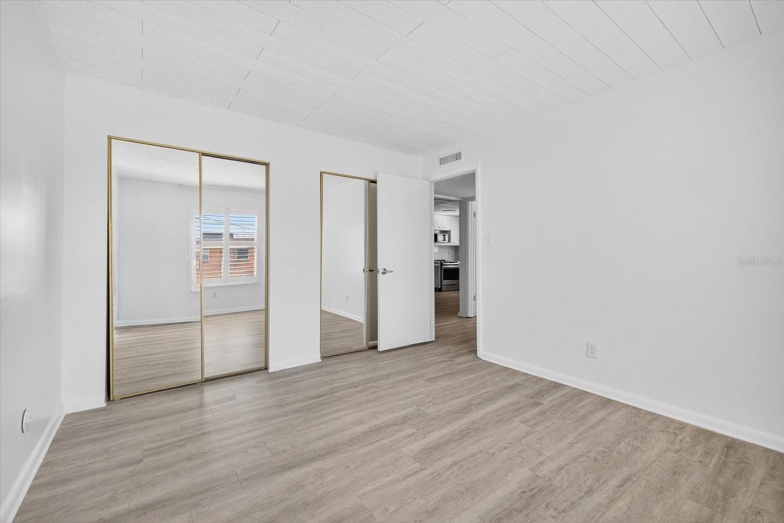 CHATEAU DE SEVILLE A CONDOMINI - Residential Lease