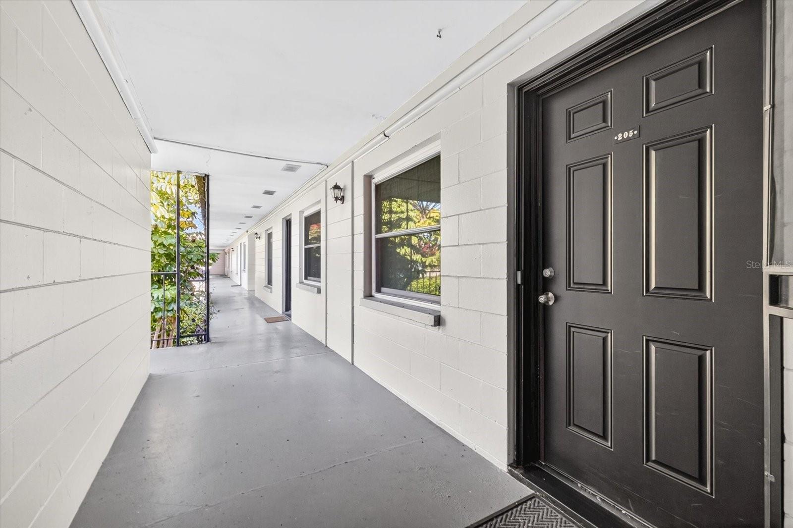 CHATEAU DE SEVILLE A CONDOMINI - Residential Lease