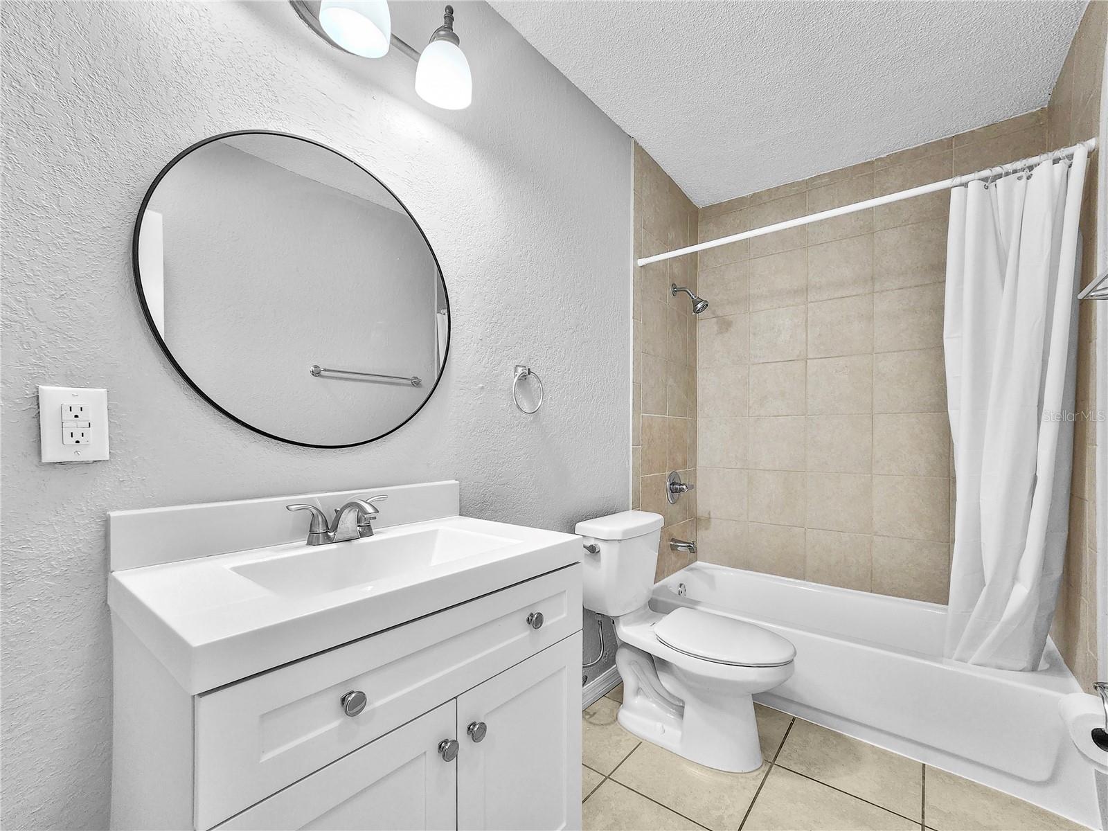 DON-ART ESTATES - Residential Lease