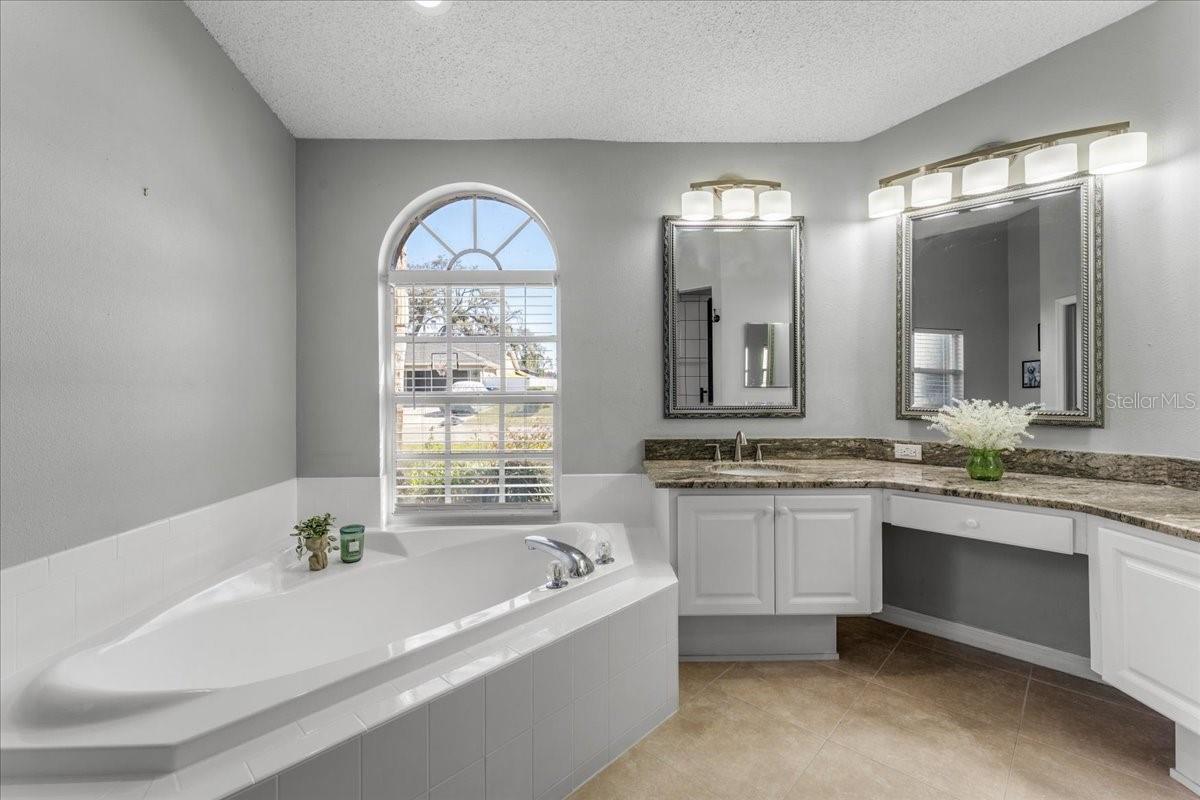 ALICO ESTATES - Residential