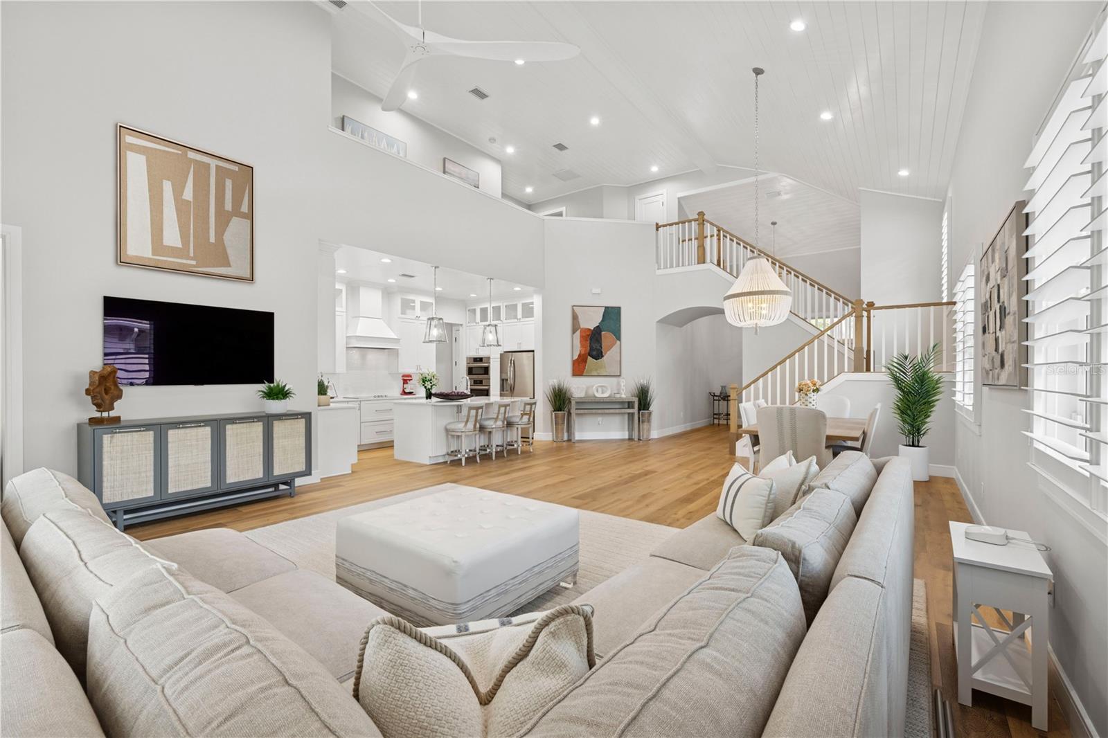 4013 RED ROCK LANE