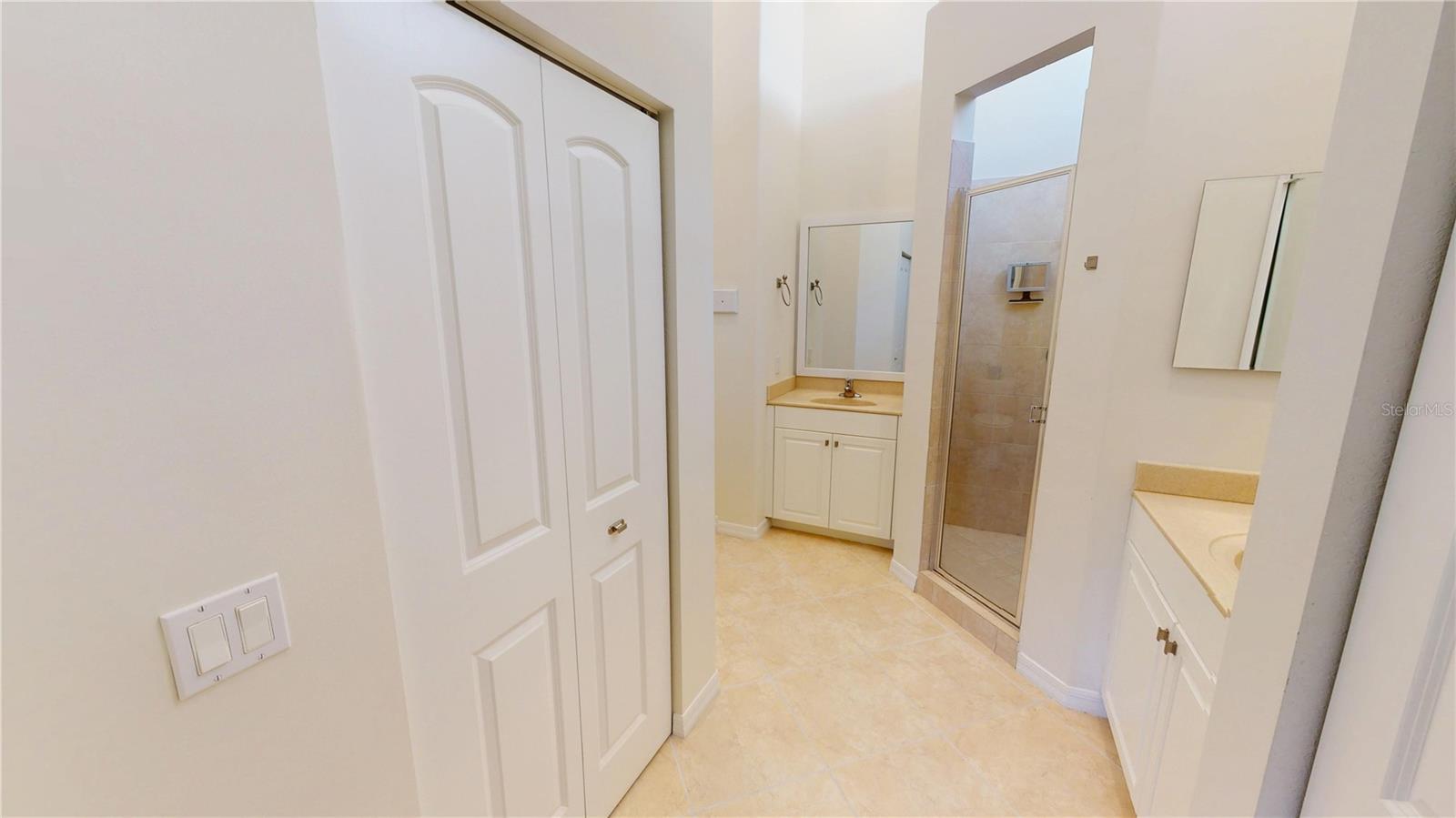 VILLA GRANDE/BURNT STORE ISLES - Residential