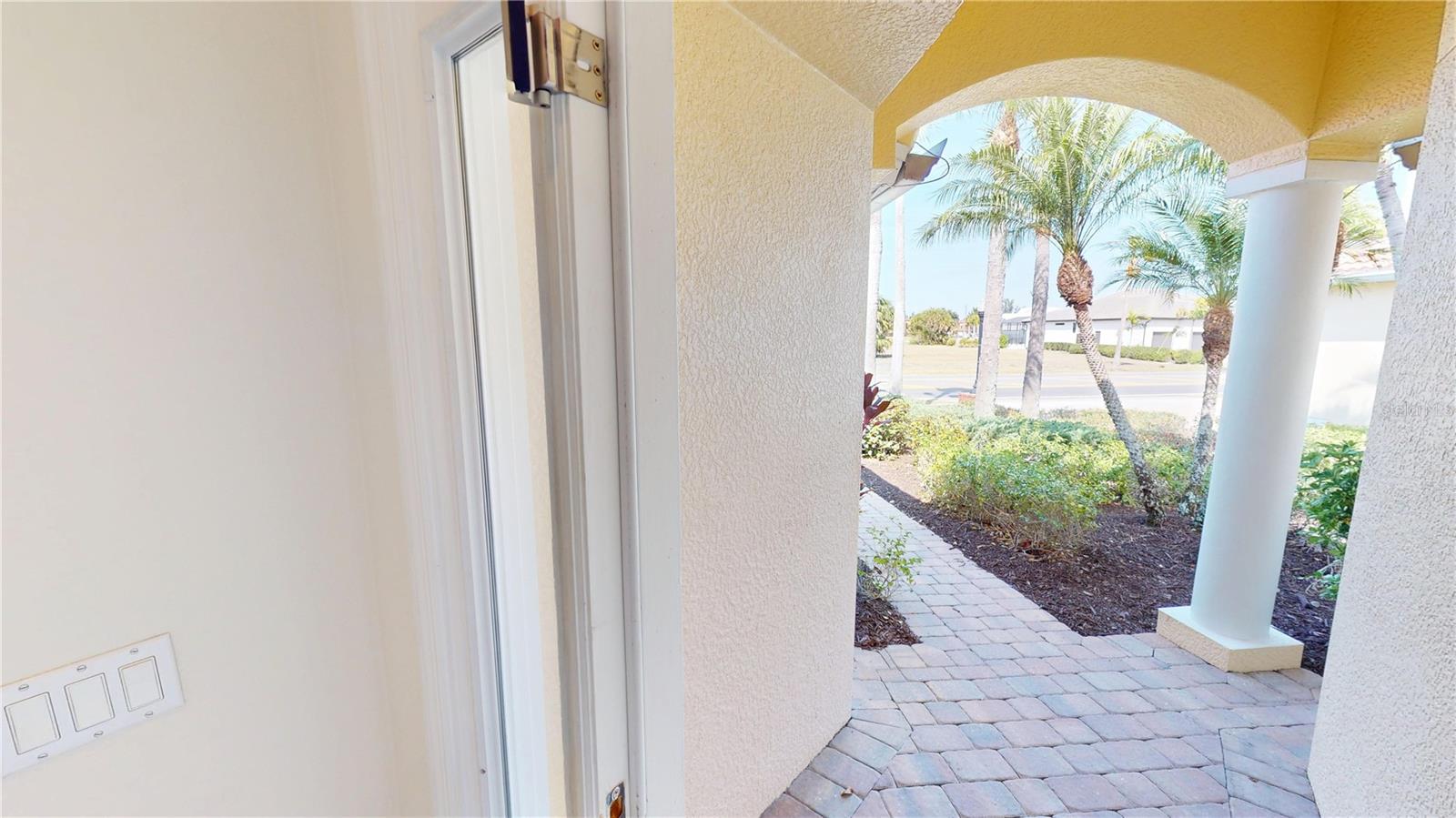 VILLA GRANDE/BURNT STORE ISLES - Residential