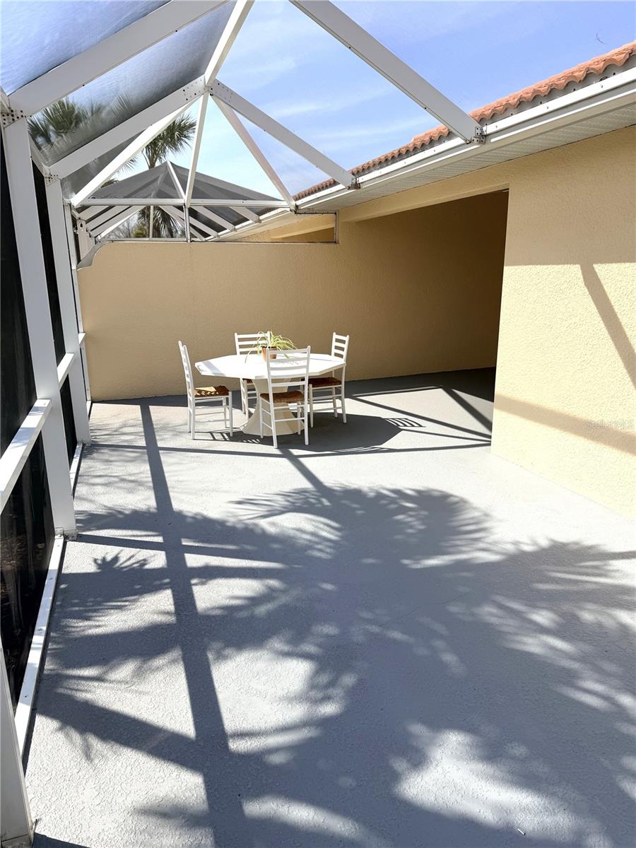 VILLA GRANDE/BURNT STORE ISLES - Residential