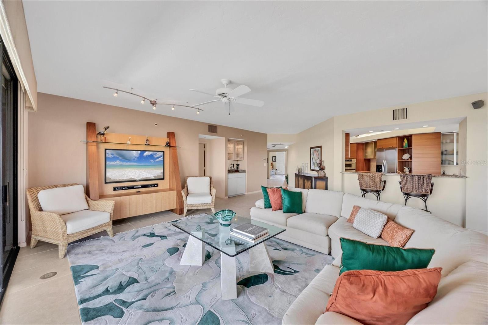 2120 HARBOURSIDE DRIVE 621