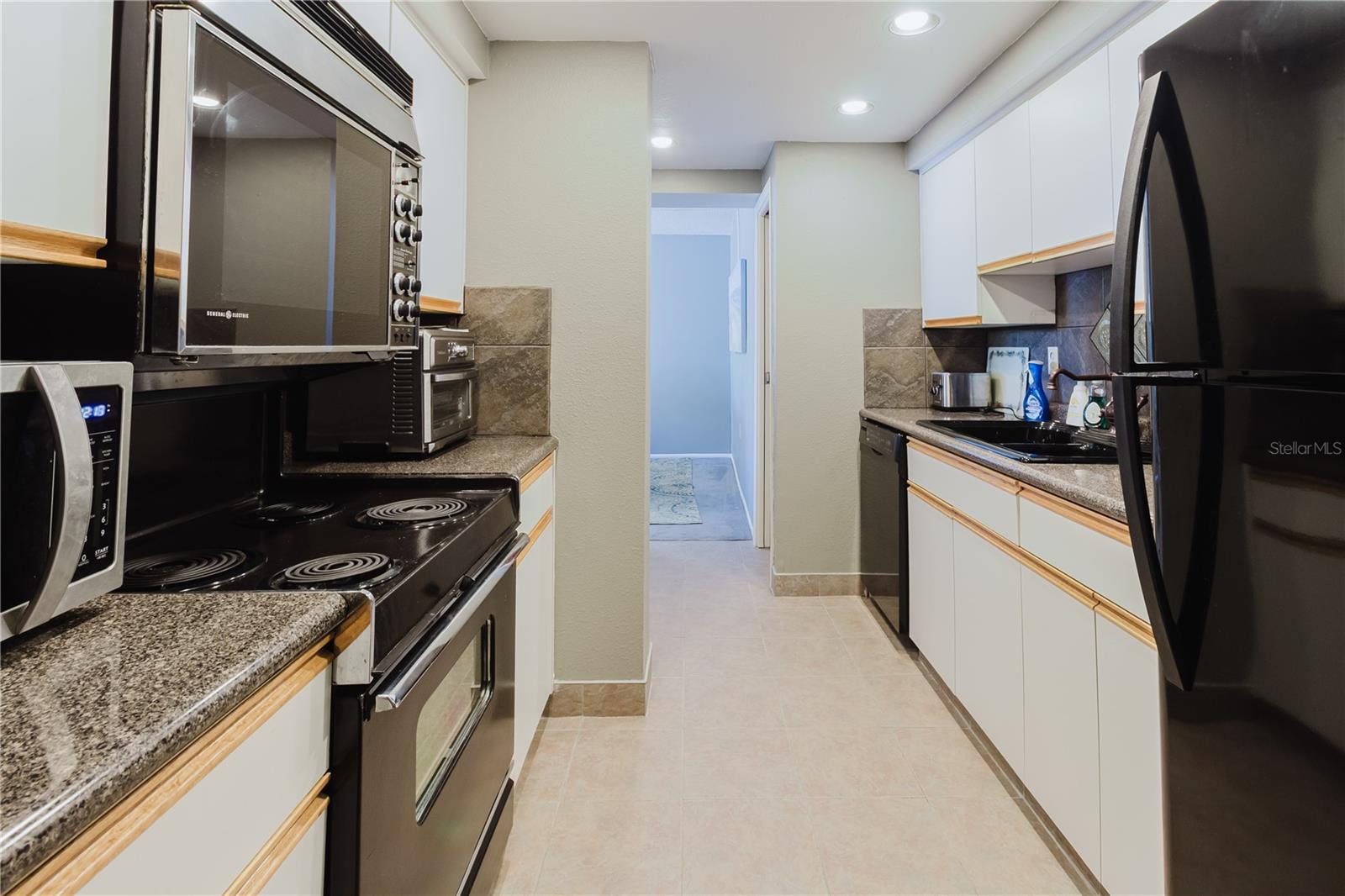 EDGEWATER ARMS 3RD CONDO - Residential Lease