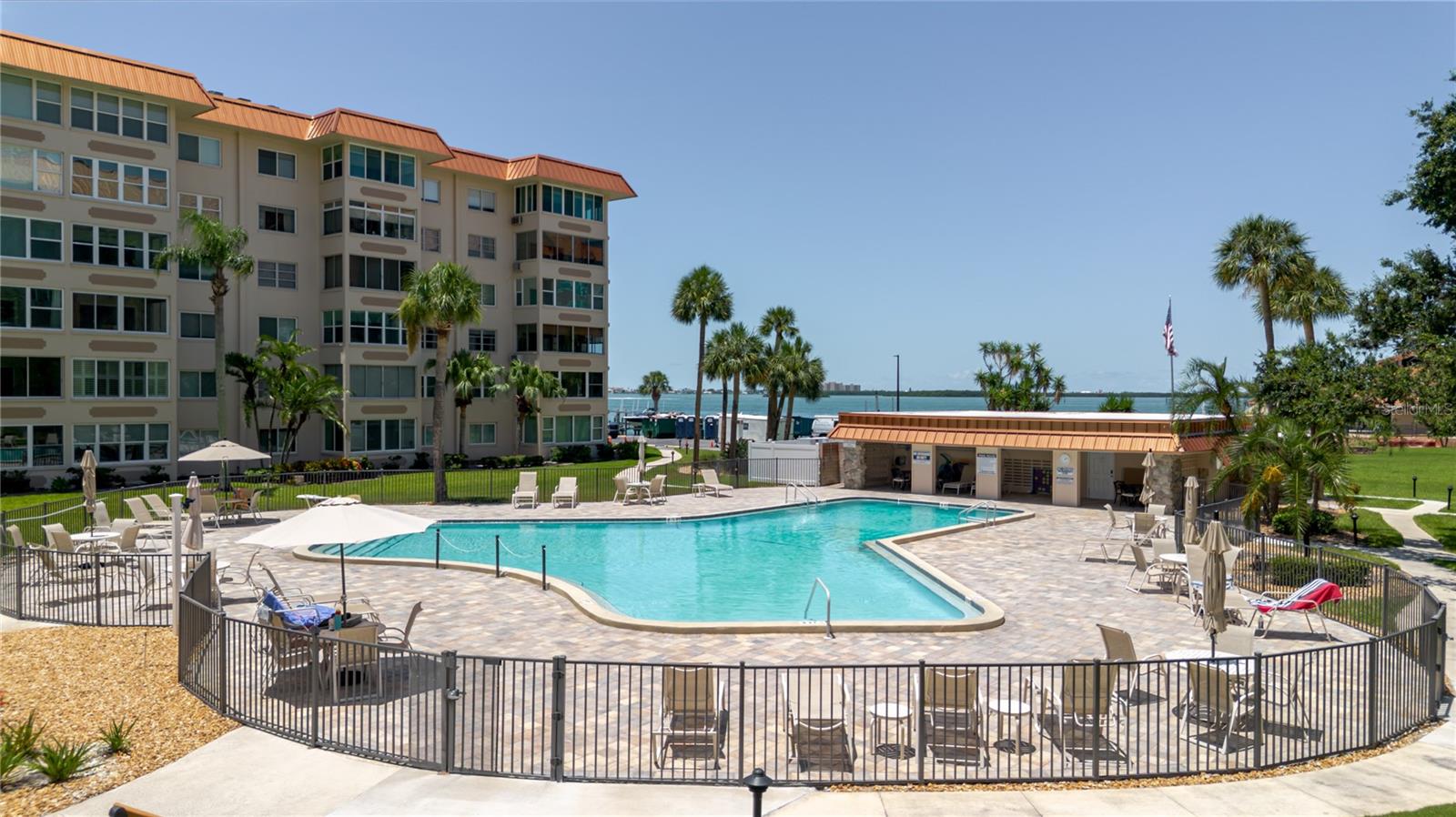 EDGEWATER ARMS 3RD CONDO - Residential Lease