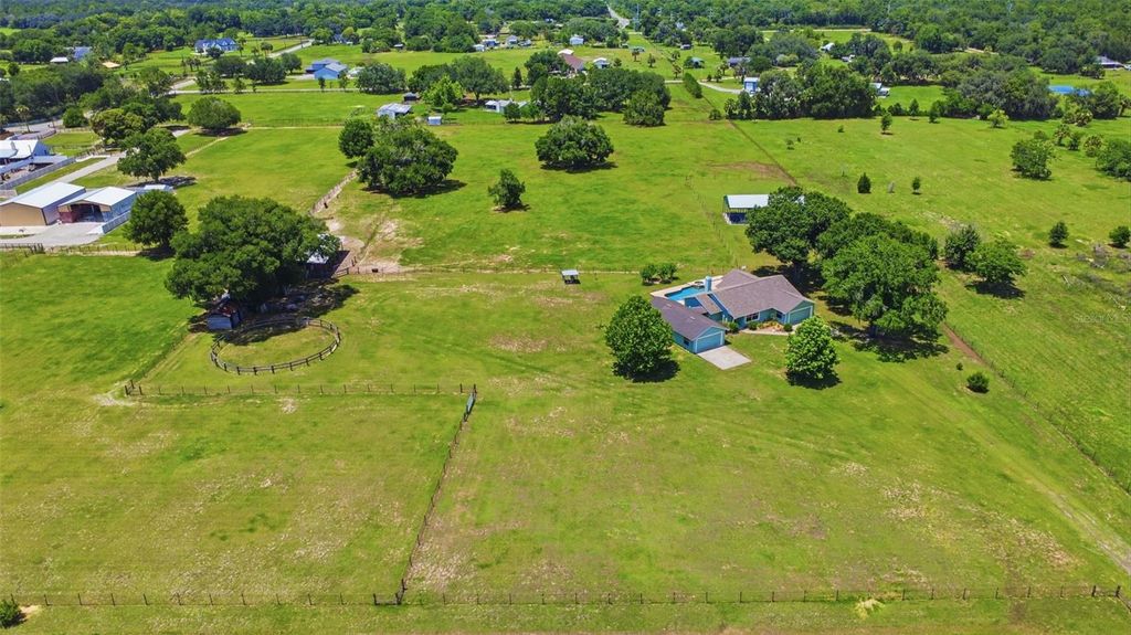 Photo of 1200 N Hart Road, Geneva, FL 32732 (MLS # V4949715)