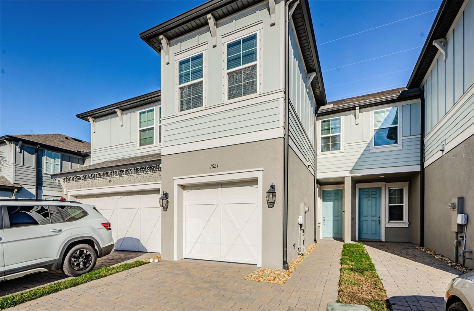 1621 EAGLE CREEK DRIVE