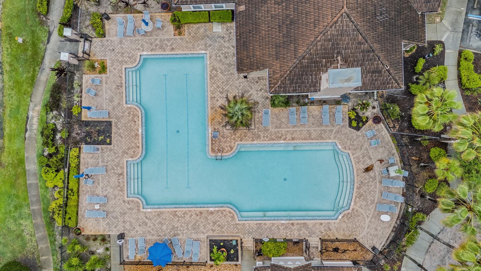 THE VILLAS CONDO - Residential