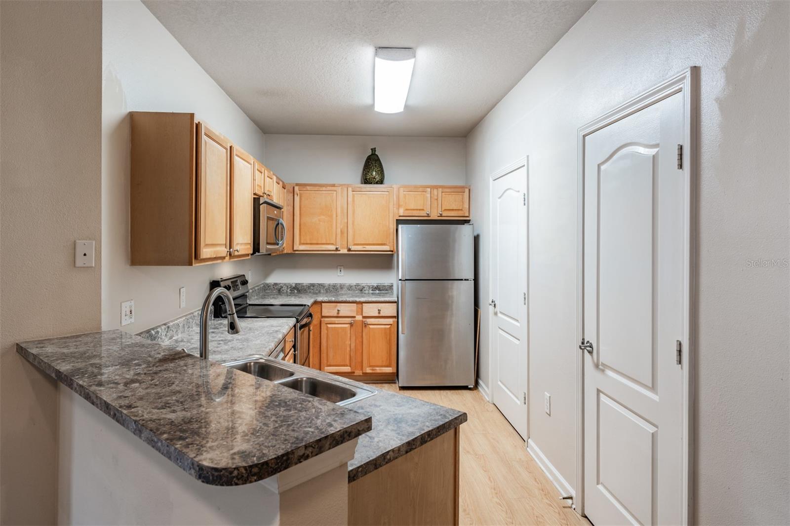 THE VILLAS CONDO - Residential