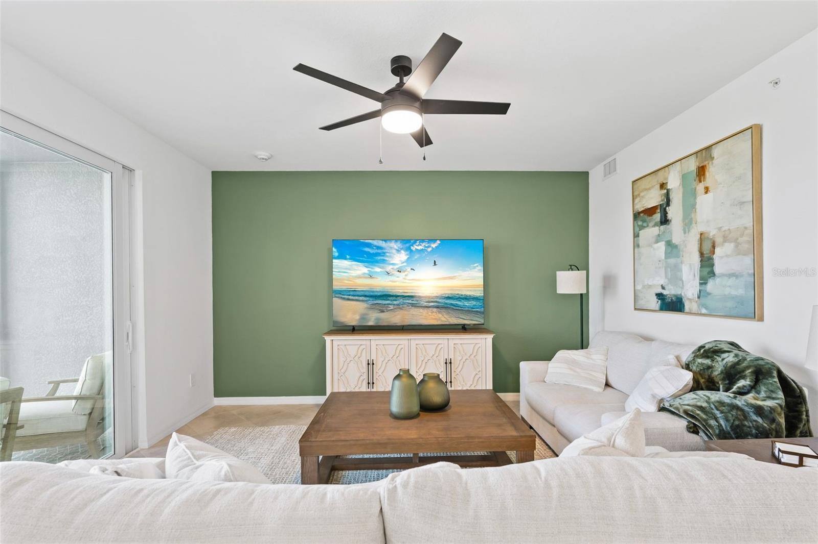 CALUSA COUNTRY CLUB - Residential Lease