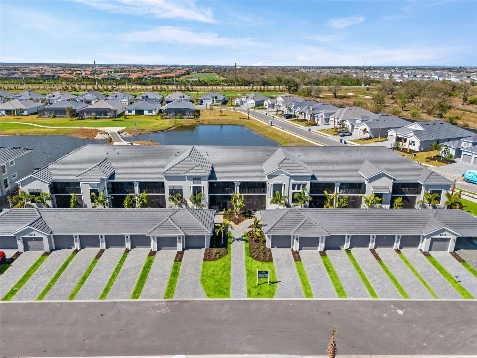 CALUSA COUNTRY CLUB - Residential Lease