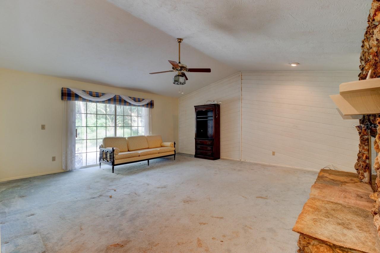 BAREND & ROSA UNREC 252 - Residential