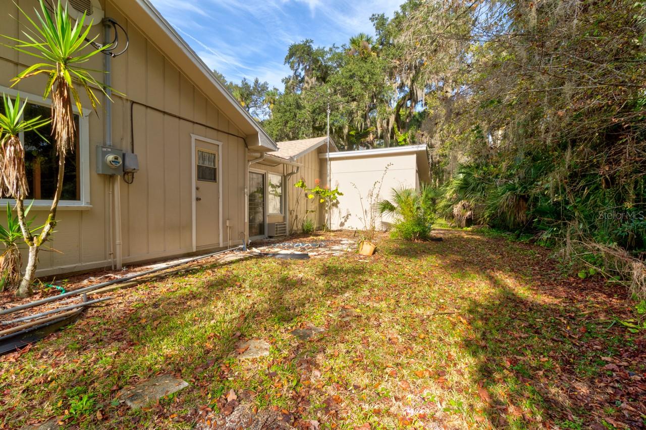 BAREND & ROSA UNREC 252 - Residential