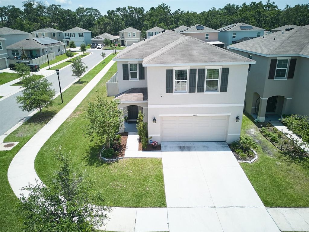 Photo of 10826 Trailing Vine Drive, Tampa, FL 33610 (MLS # TB8388809)