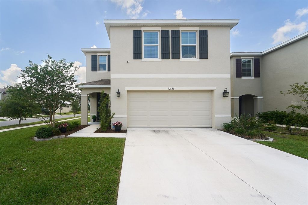 Photo of 10826 Trailing Vine Drive, Tampa, FL 33610 (MLS # TB8388809)