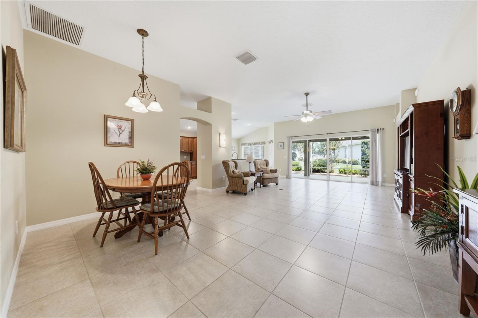 1195 WESTMORELAND LOOP