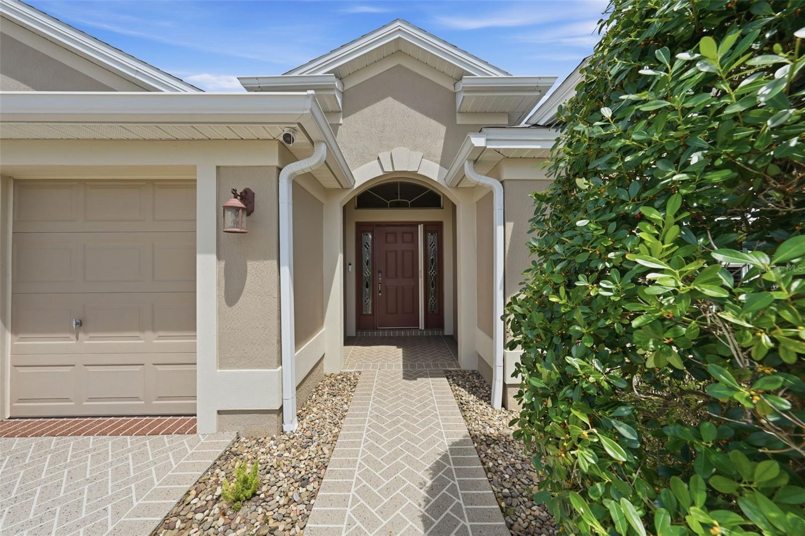 1195 WESTMORELAND LOOP