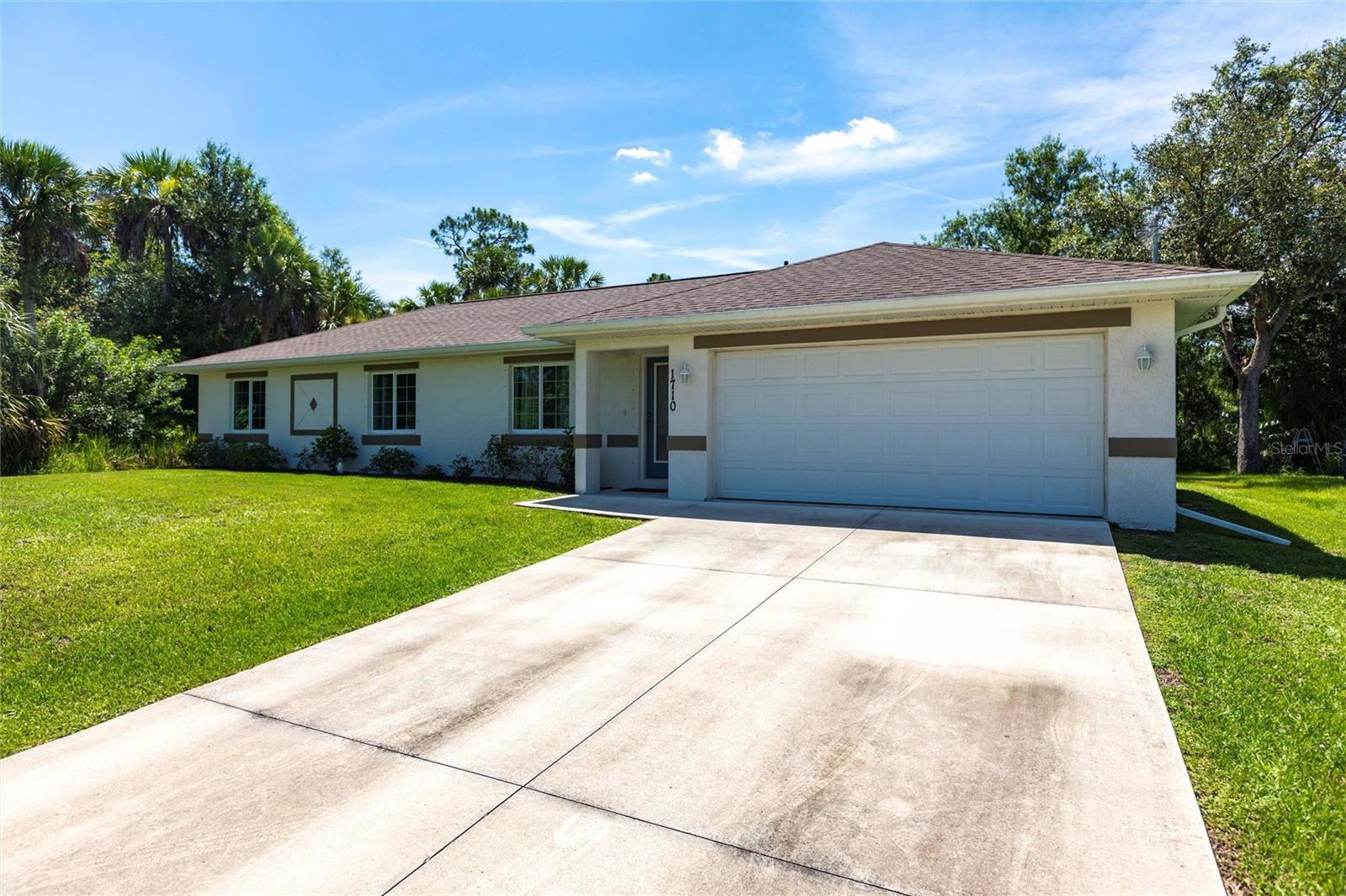 1710 BLACKWOOD CIRCLE