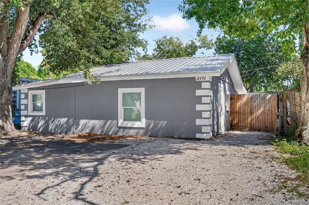 Photo of 3717 16th Street W, Bradenton, FL 34205 (MLS # A4709580)