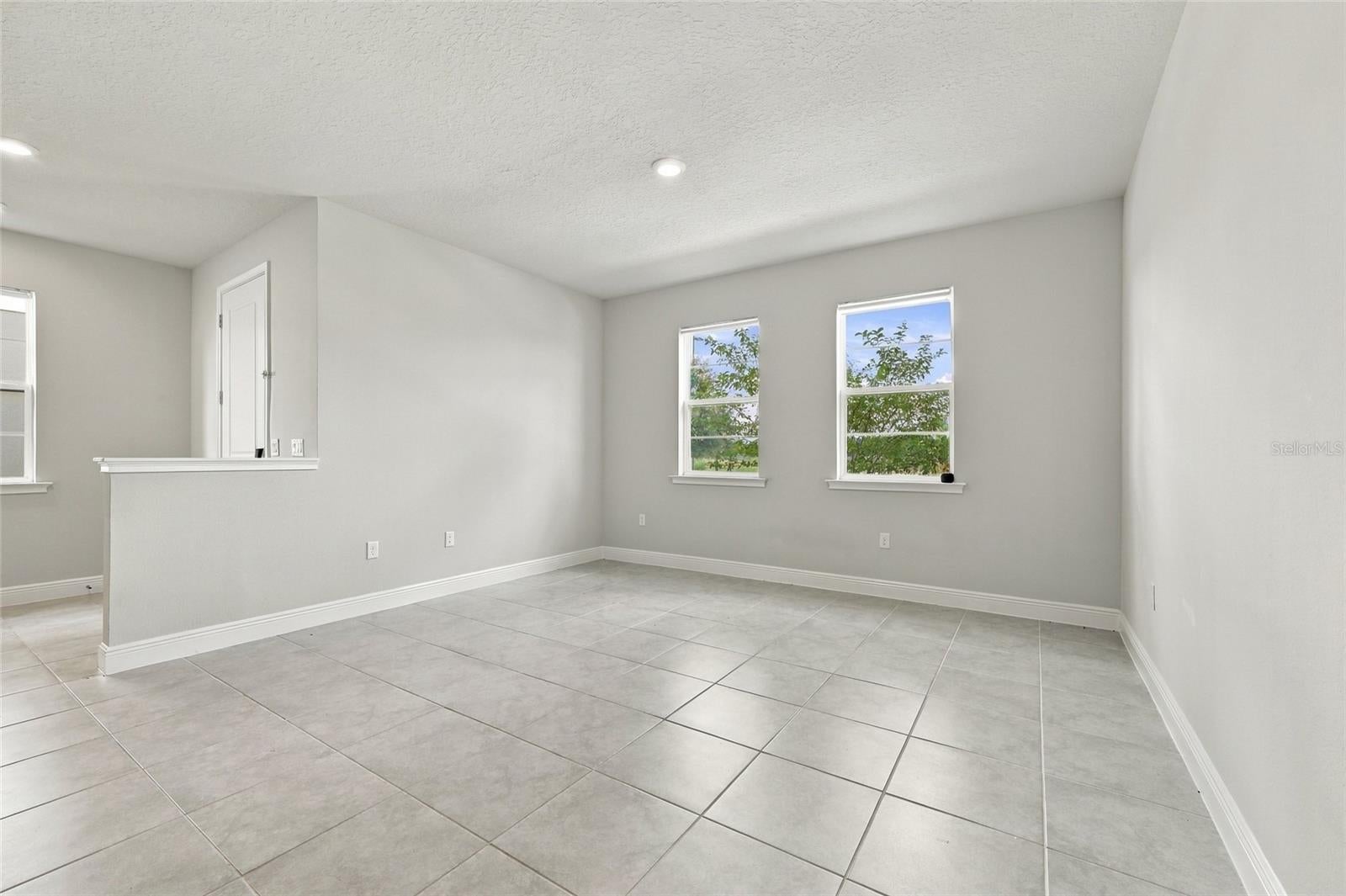 4929 CROSS PRAIRIE PARKWAY