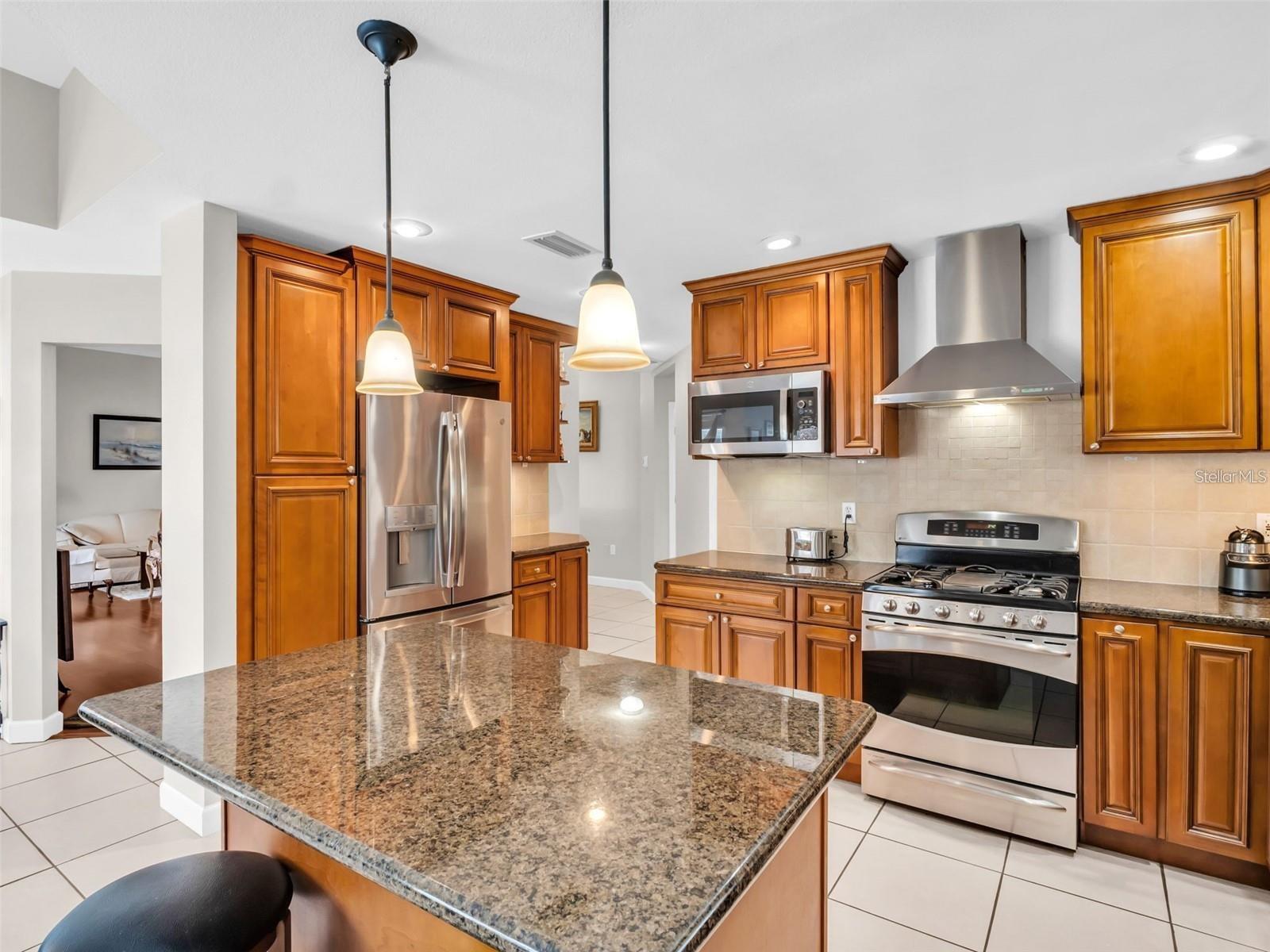 POINTE ALEXIS SOUTH PH III - Residential