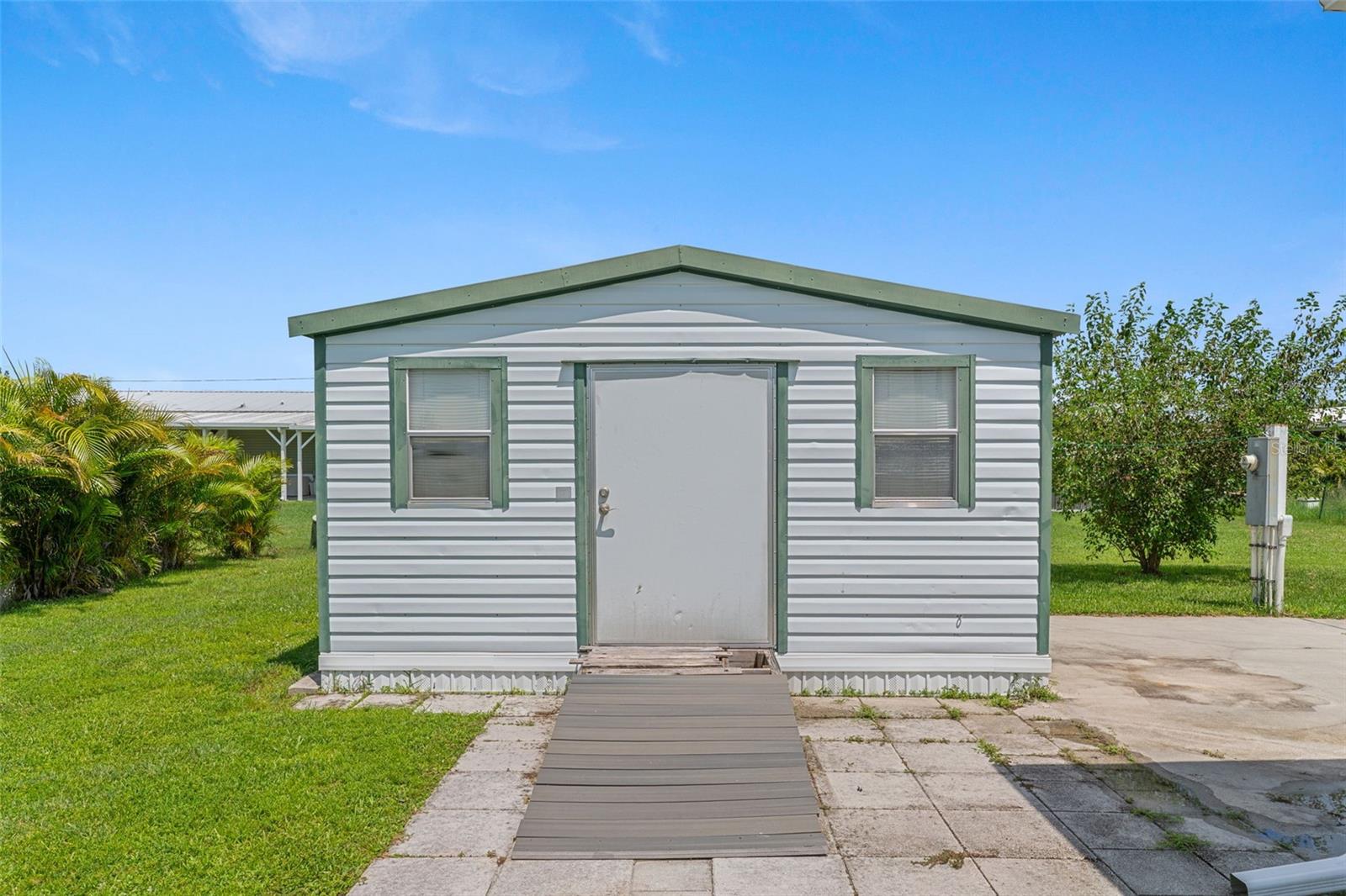 SUNNYBREEZE MOBILE HOME PARK - Residential