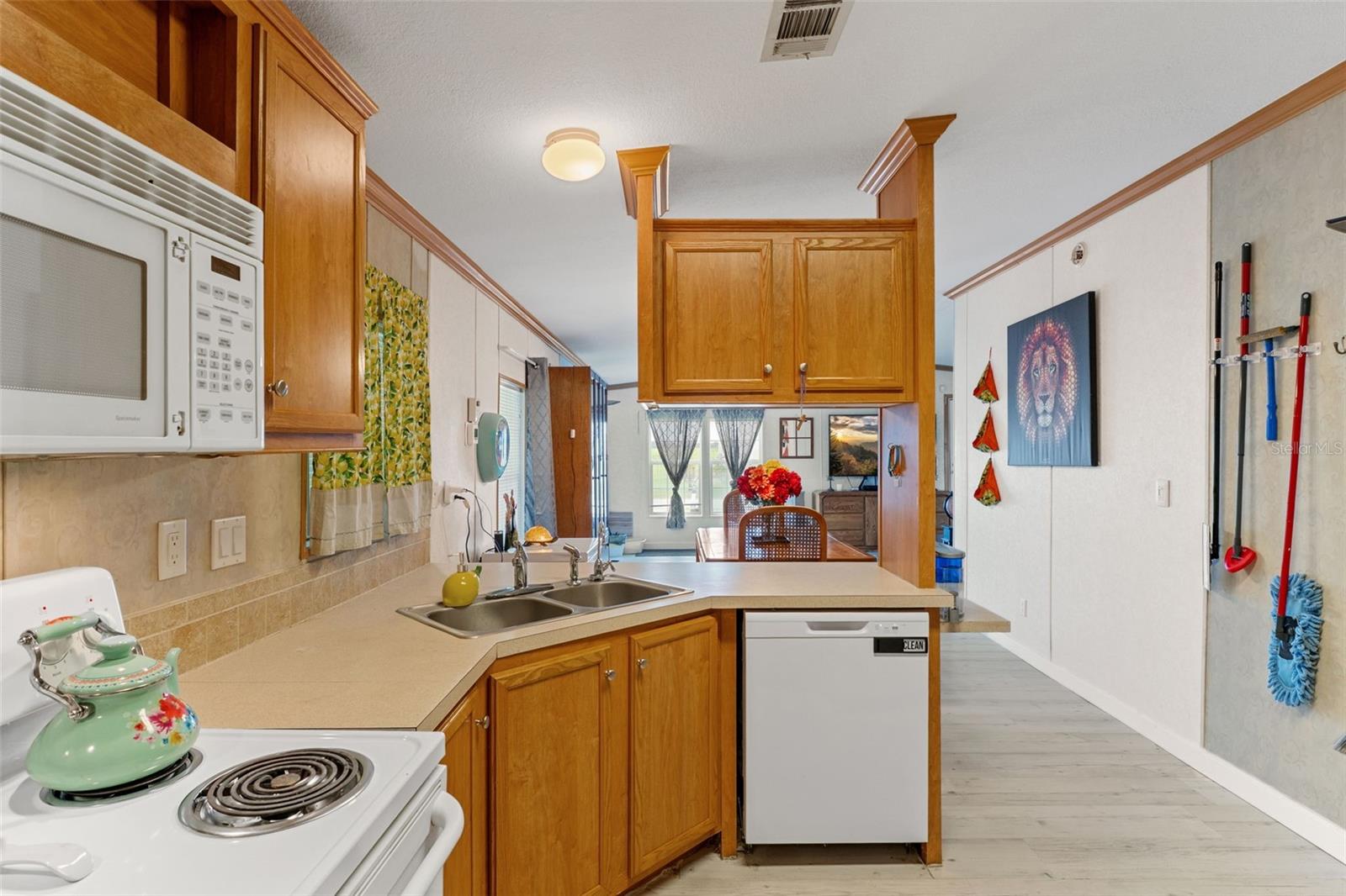 SUNNYBREEZE MOBILE HOME PARK - Residential