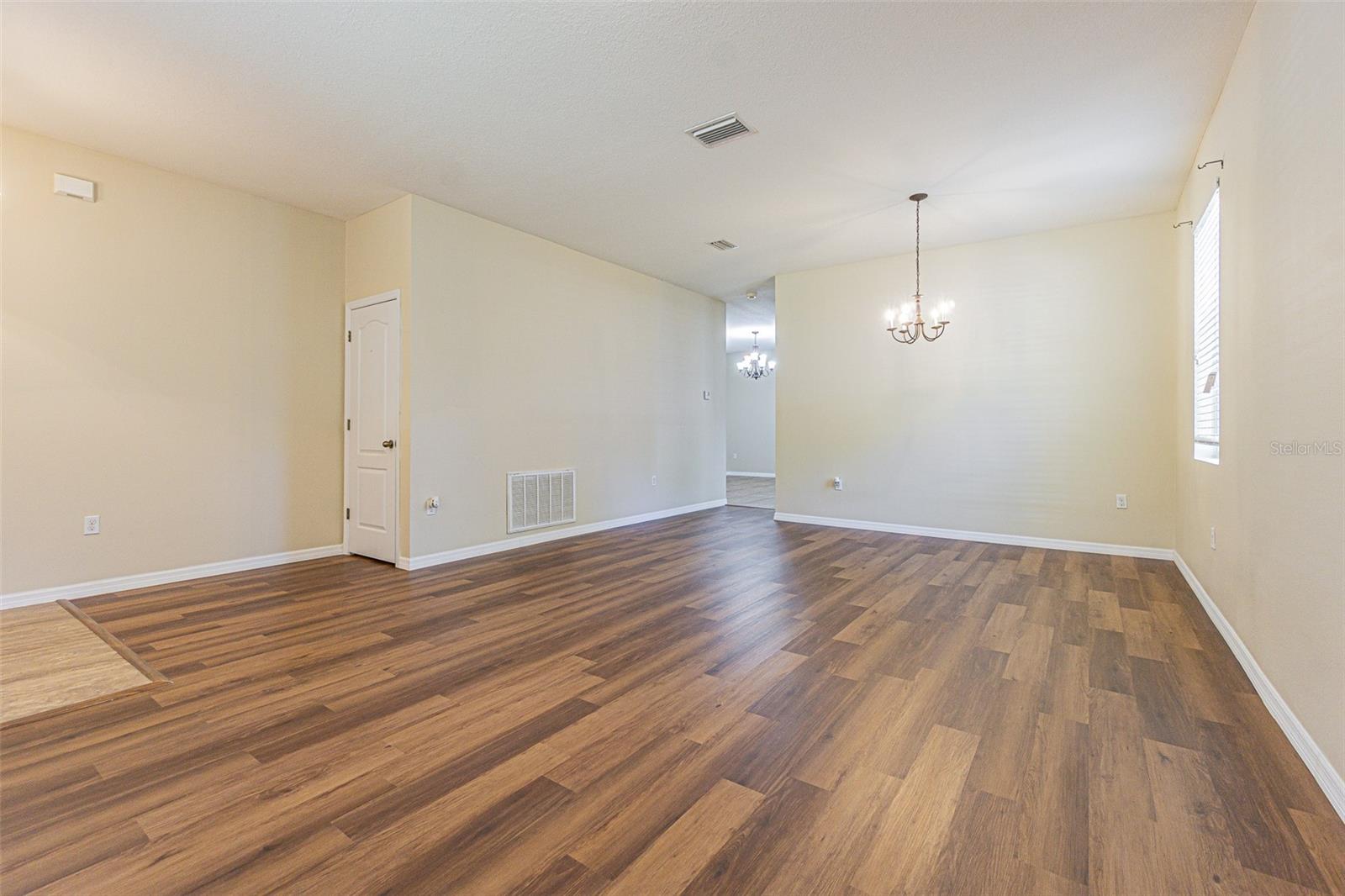 12212 MCMULLEN LOOP