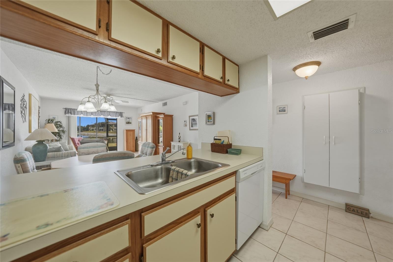 TALA LAKES PH 10 BLDG L - Residential