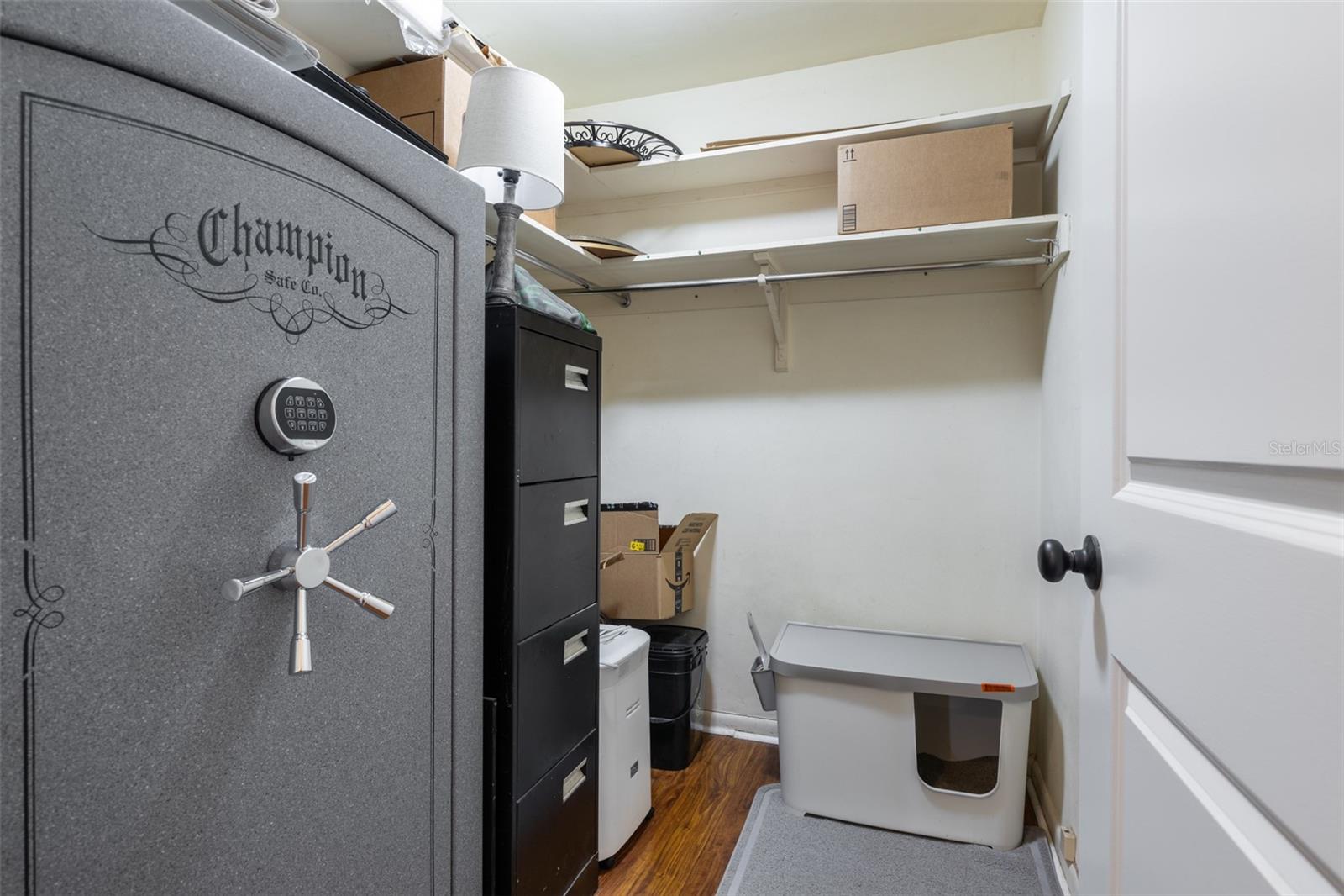 FAIRWAY ESTATES 6TH ADD - Residential